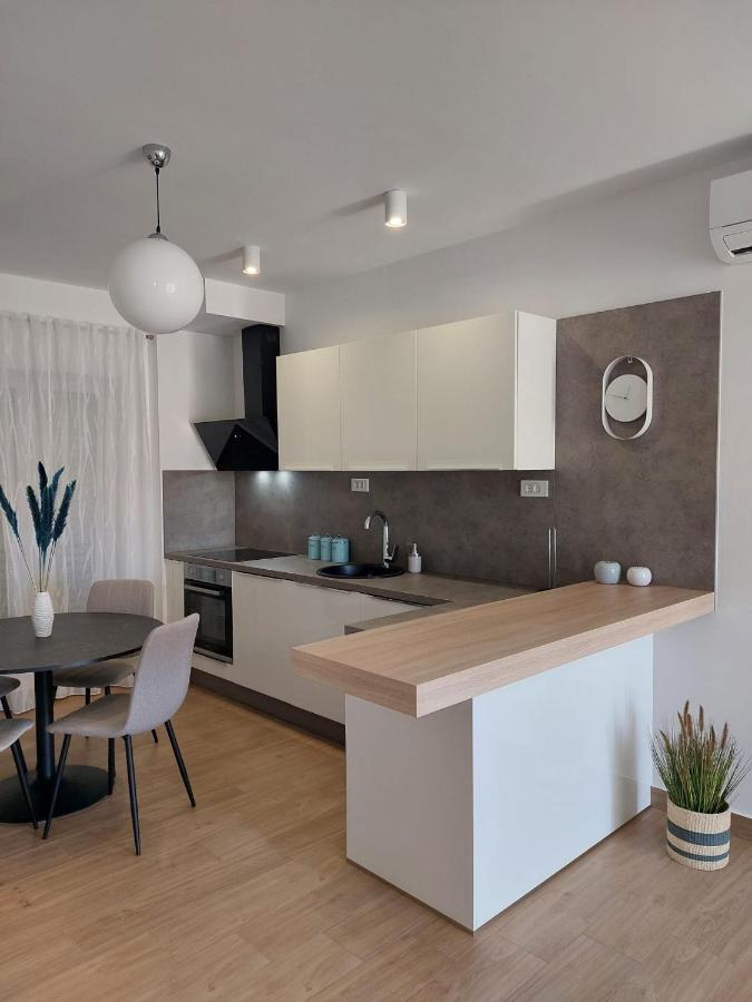 Villa Moon Trogir Eksteriør billede